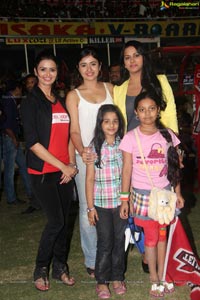 Heroines Hungama at CCL 2013 Semi-Finals