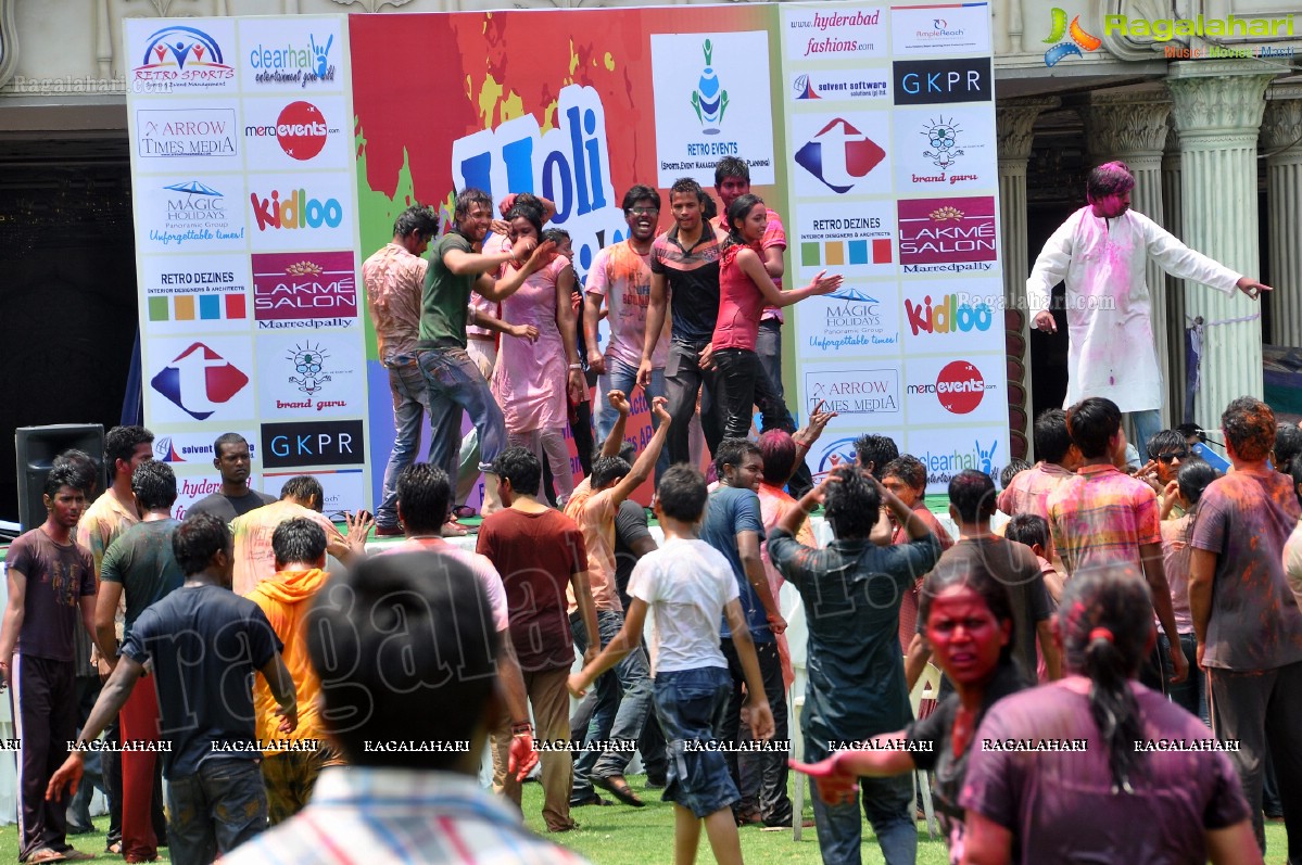 Holi Hai 2013 - Retro Events Holi 2013 Celebrations at Classic Gardens, Hyderabad