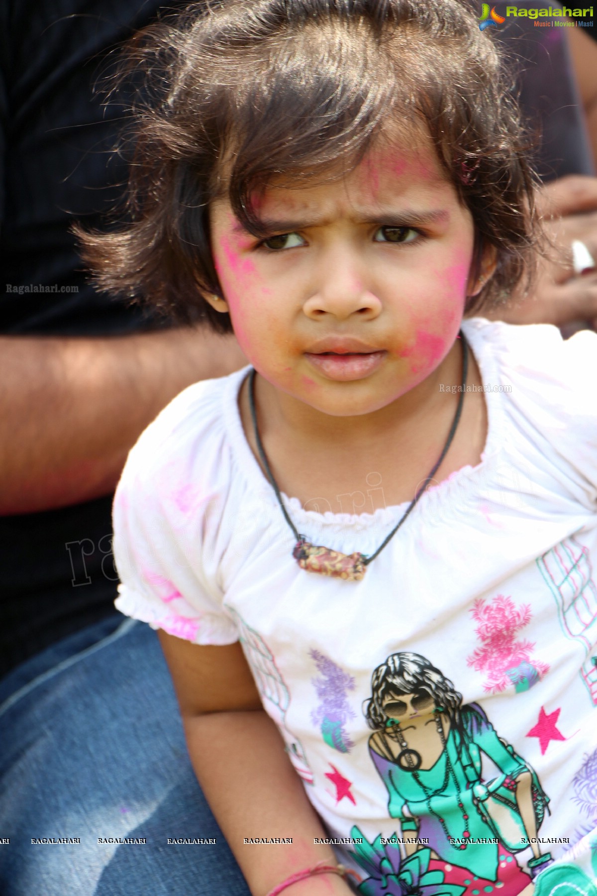 Holi 2013 Celebrations at Golkonda Resorts, Hyderabad