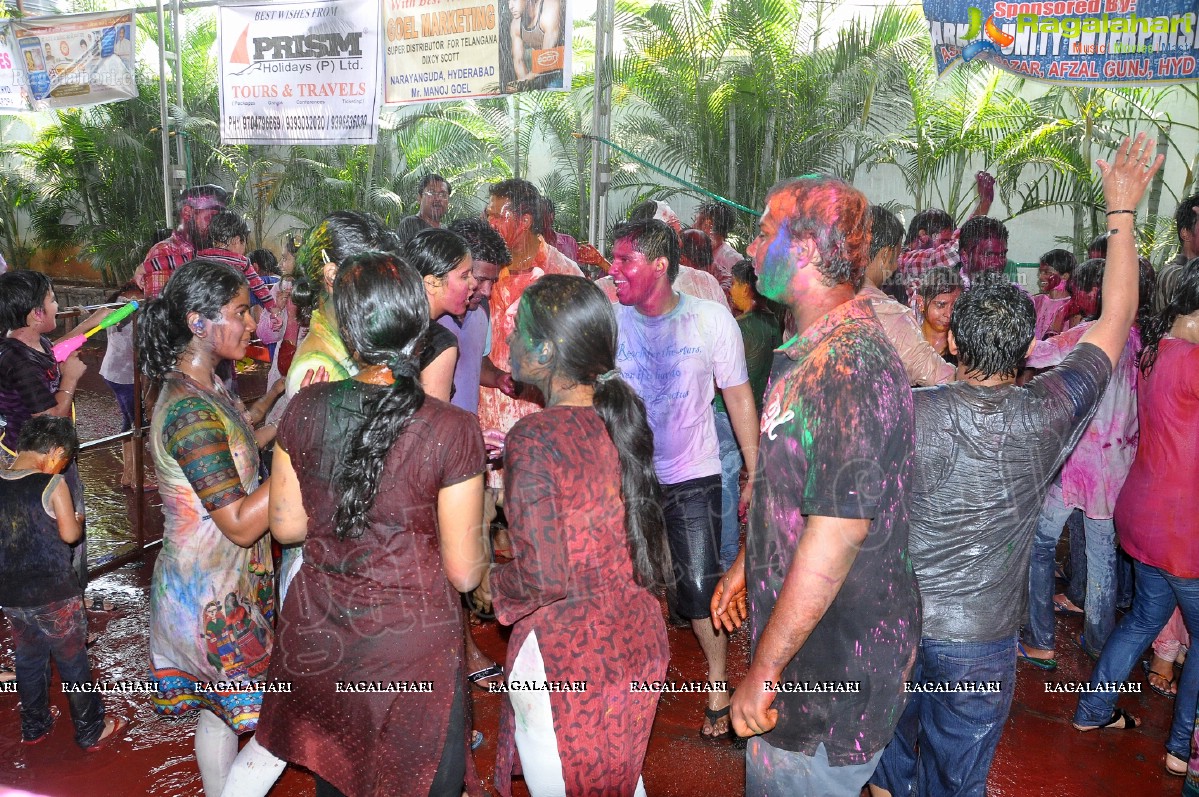 Rangeela Re - Punjabi Seva Samithi Youth Wing Holi 2013 Celebrations, Hyderabad