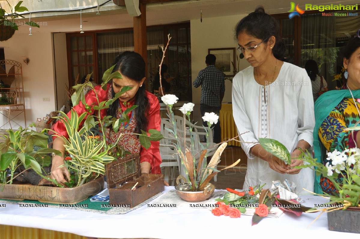 Mini lkebana Exhibition with Dry-Fresh Flowers and Foliage, Hyderabad