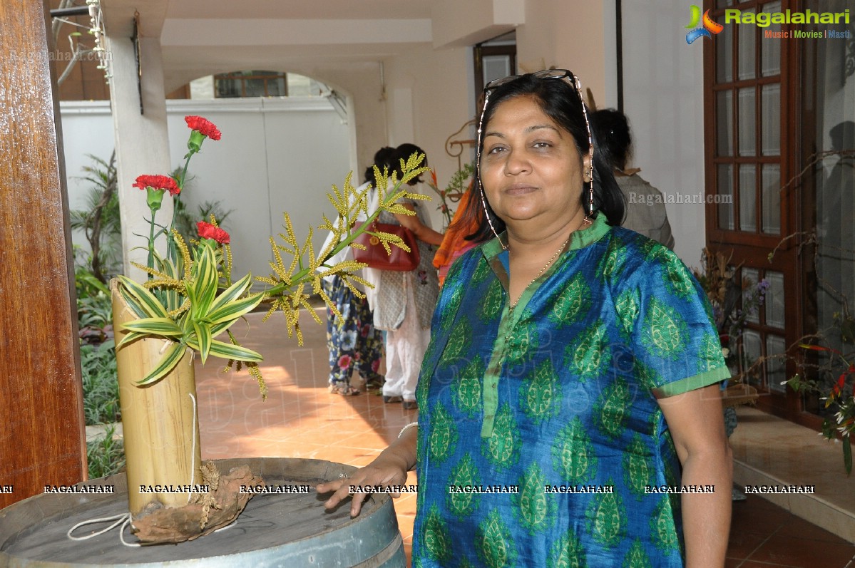 Mini lkebana Exhibition with Dry-Fresh Flowers and Foliage, Hyderabad