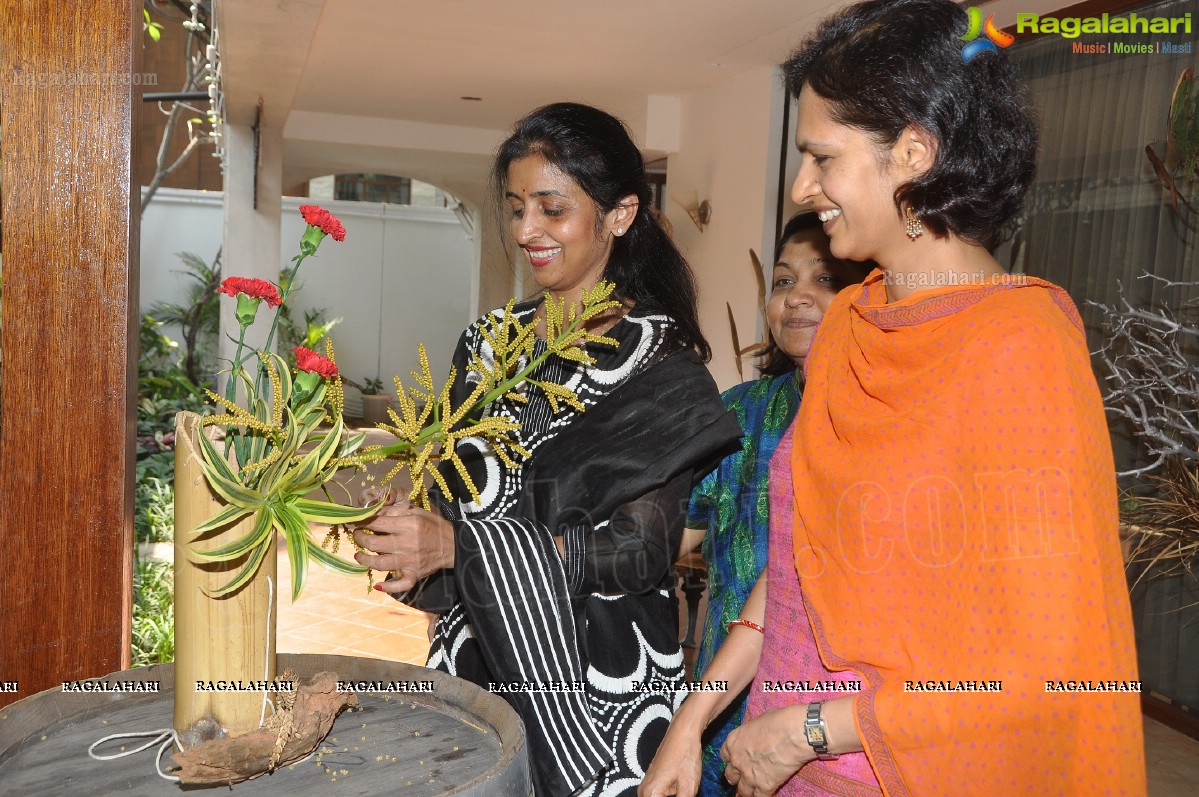 Mini lkebana Exhibition with Dry-Fresh Flowers and Foliage, Hyderabad