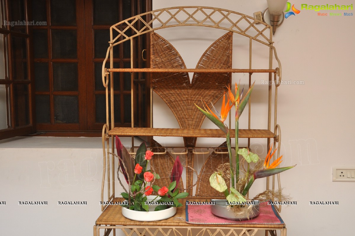 Mini lkebana Exhibition with Dry-Fresh Flowers and Foliage, Hyderabad