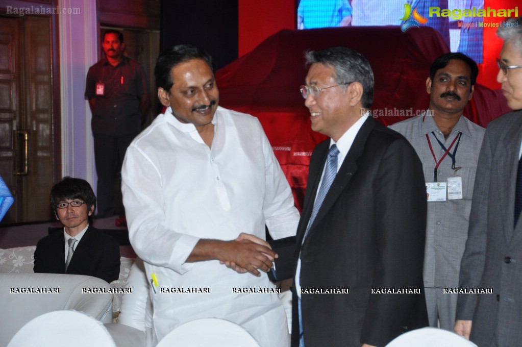 Isuzu signs MoU to manufacture LCVs and SUVs in Andhra