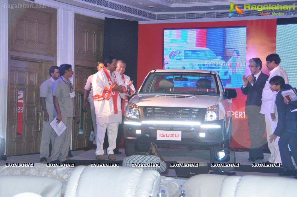 Isuzu signs MoU to manufacture LCVs and SUVs in Andhra