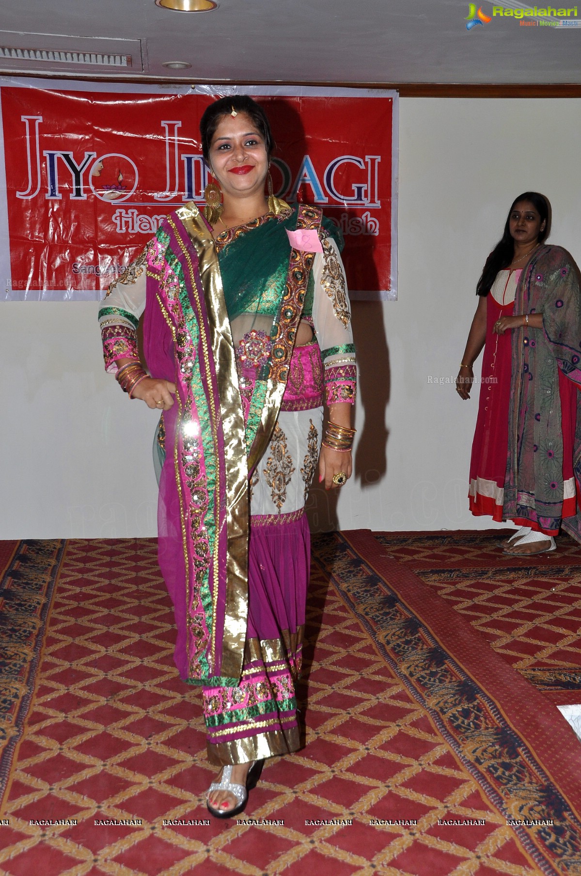 Jiyo Jindagi - Fashion Ka Jalwa