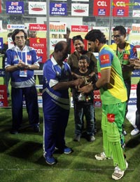 CCL 3 Kerala Strikers vs Karnataka Bulldozers Match