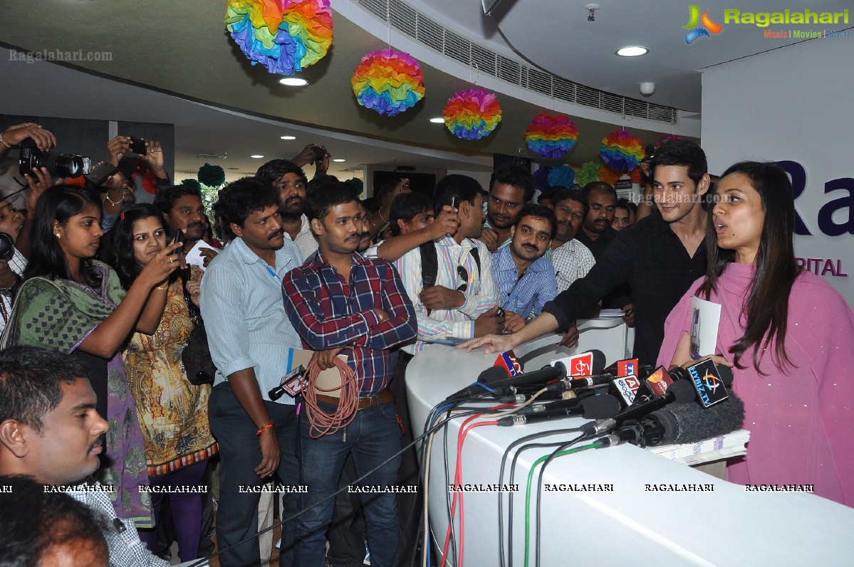 Mahesh Babu and Namrata inaugurates Rainbow Hospitals, Hyderabad 