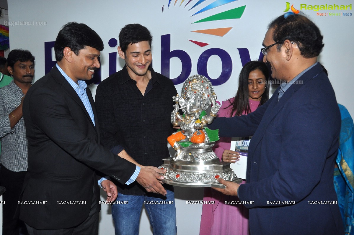 Mahesh Babu and Namrata inaugurates Rainbow Hospitals, Hyderabad 