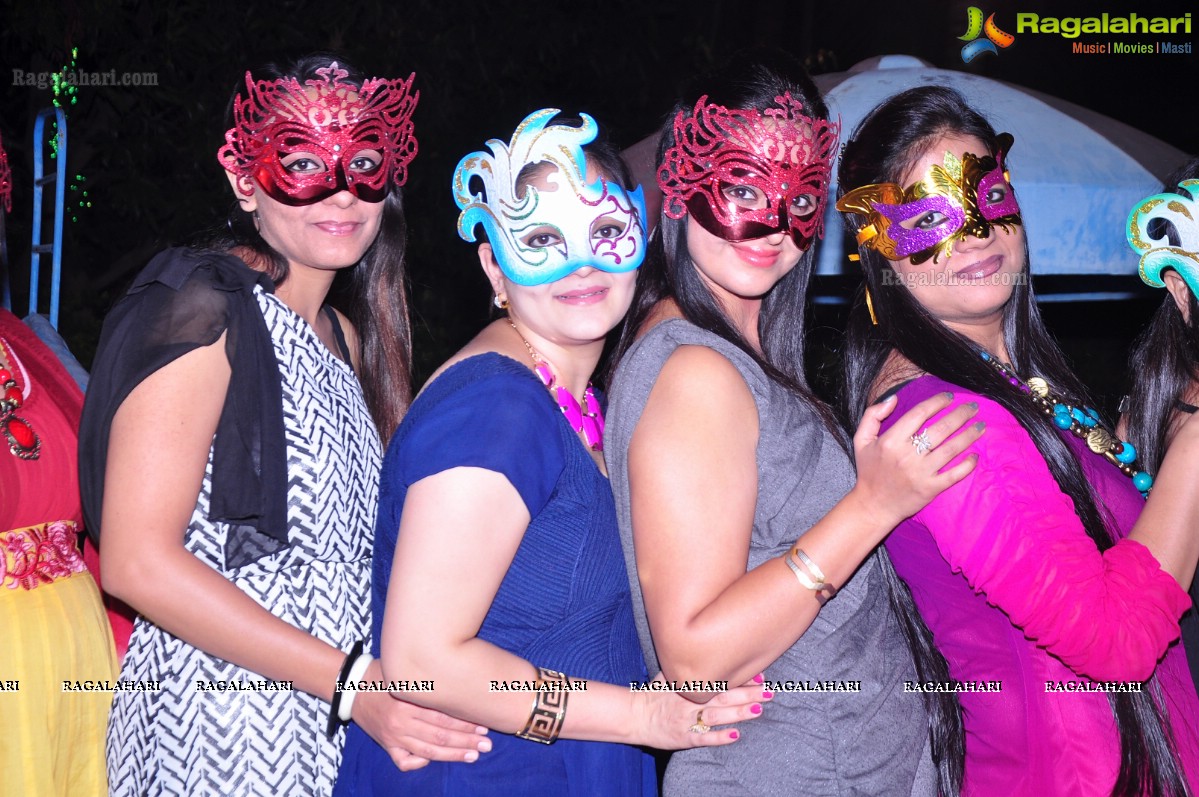 Masqurade Party by Raja Singh & Vinny Singh - Vicky Alag & Poonam Alag at Singh Farm House