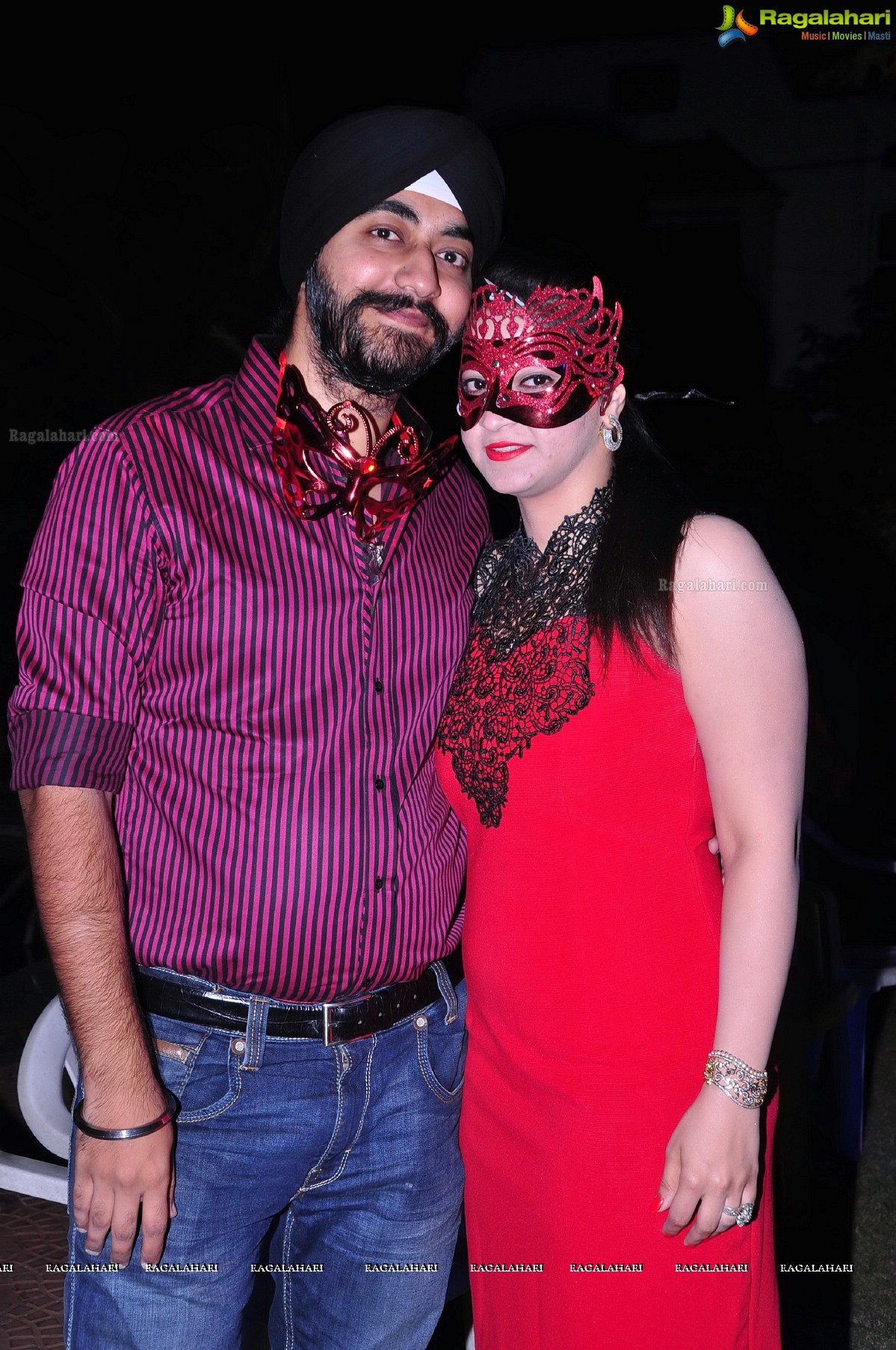 Masqurade Party by Raja Singh & Vinny Singh - Vicky Alag & Poonam Alag at Singh Farm House