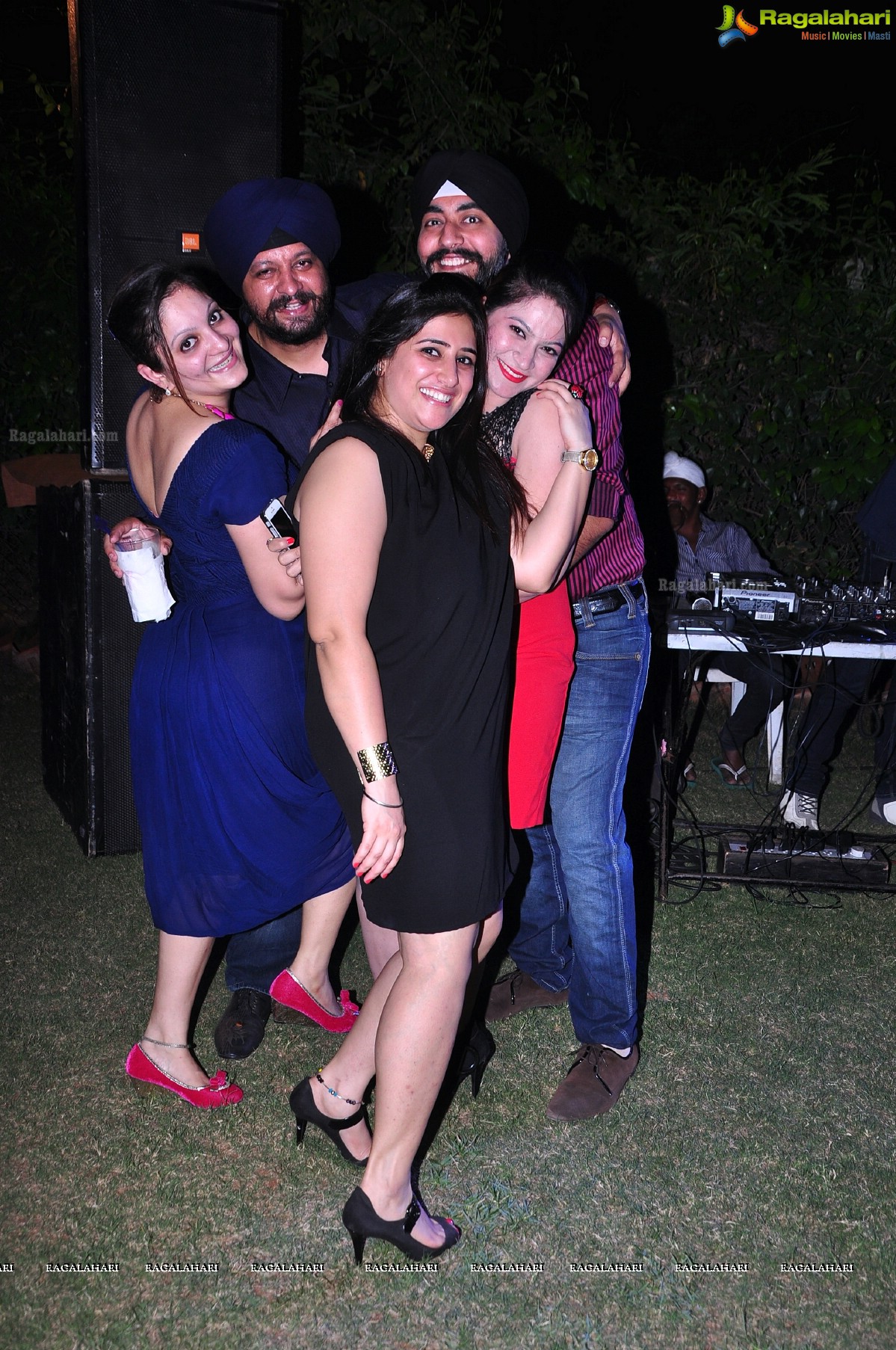 Masqurade Party by Raja Singh & Vinny Singh - Vicky Alag & Poonam Alag at Singh Farm House