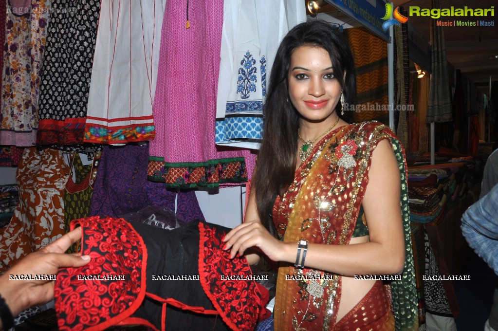 Diksha Panth launches National Silk and Cotton Expo, Hyderabad