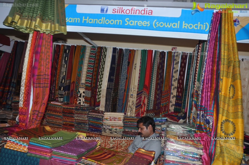 Diksha Panth launches National Silk and Cotton Expo, Hyderabad