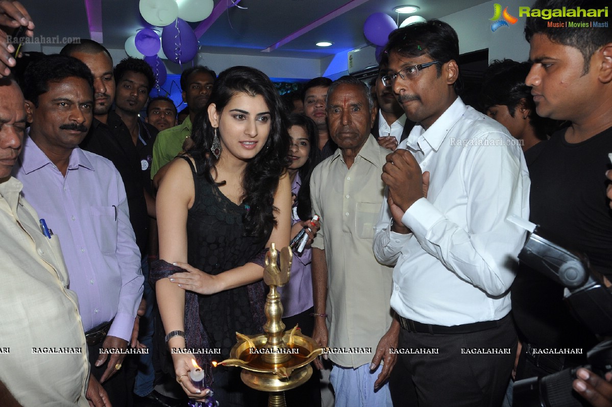 Archana launches Naturals Family Salon at Vanasthalipuram, Hyderabad