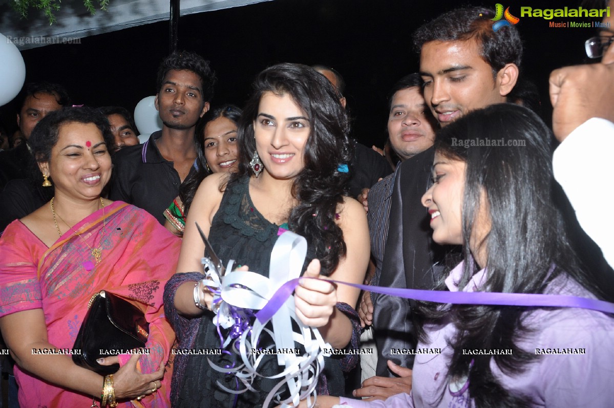 Archana launches Naturals Family Salon at Vanasthalipuram, Hyderabad