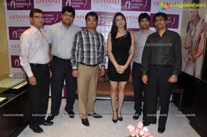 Neha Mishra visits Gitanjali Jewels, Hyderabad