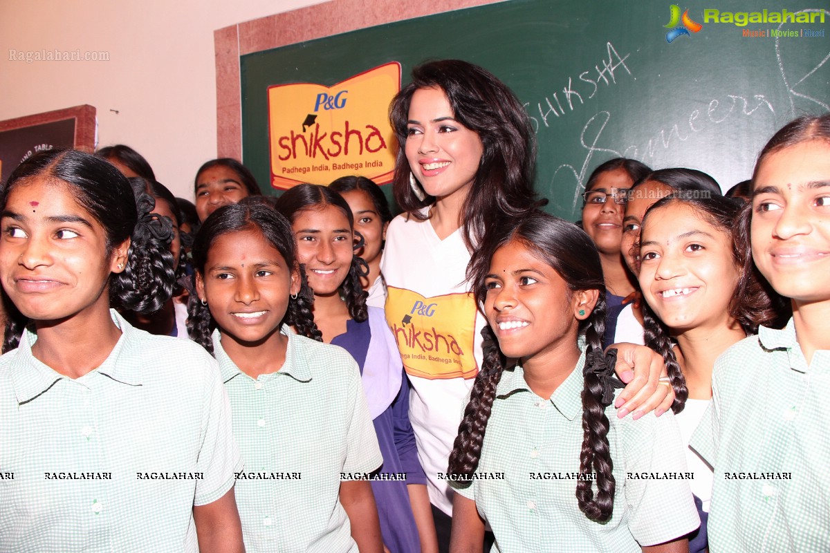 Sameera Reddy at 'P&G Shiksha Diwas' Event at Hyderabad