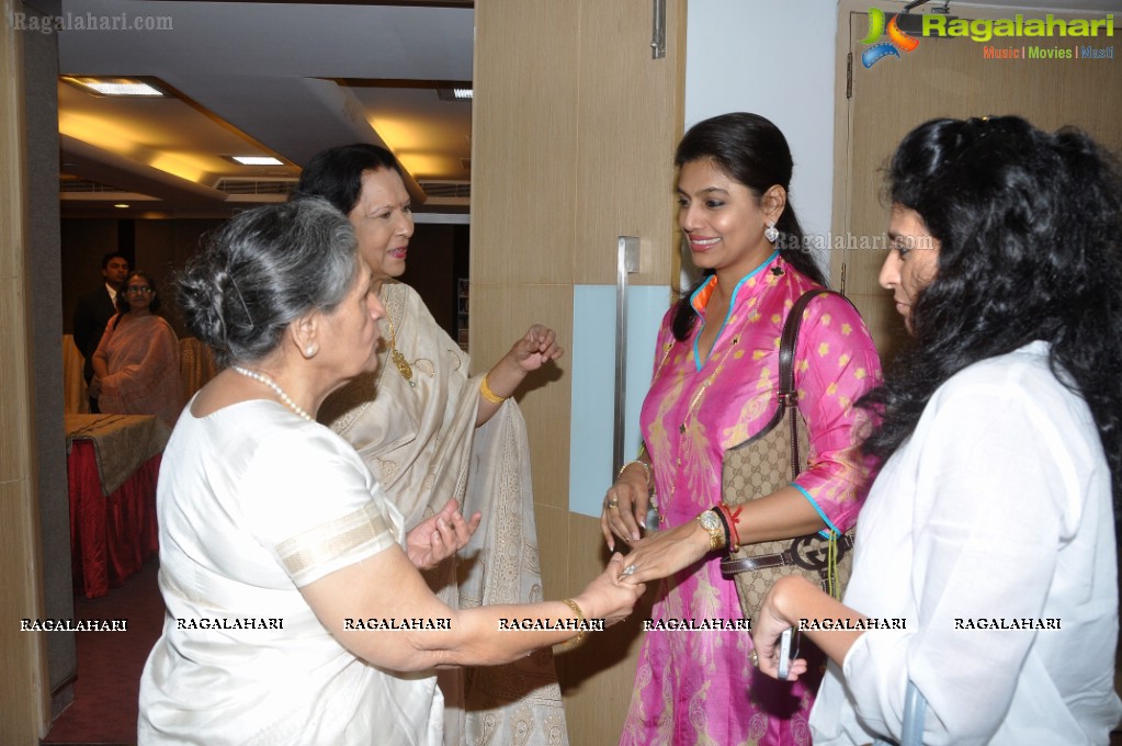 Pinky Reddy launches NGO Exhibition, Hyderabad