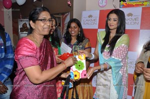 Priyamani launches Lakme Salon