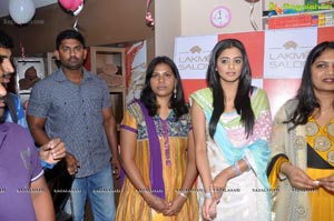 Priyamani launches Lakme Salon