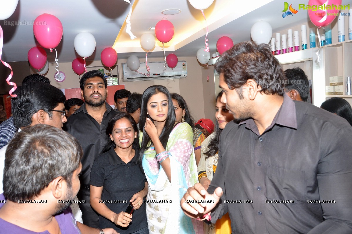 Priyamani launches Lakme Salon at West Marredpally, Secunderabad 