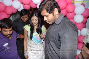 Priyamani launches Lakme Salon