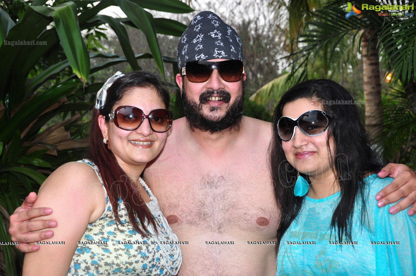 Shorts n Shots: Bash at Singh Farms by Raja Singh-Vinny Singh & Vicky Alag-Poonam Alag