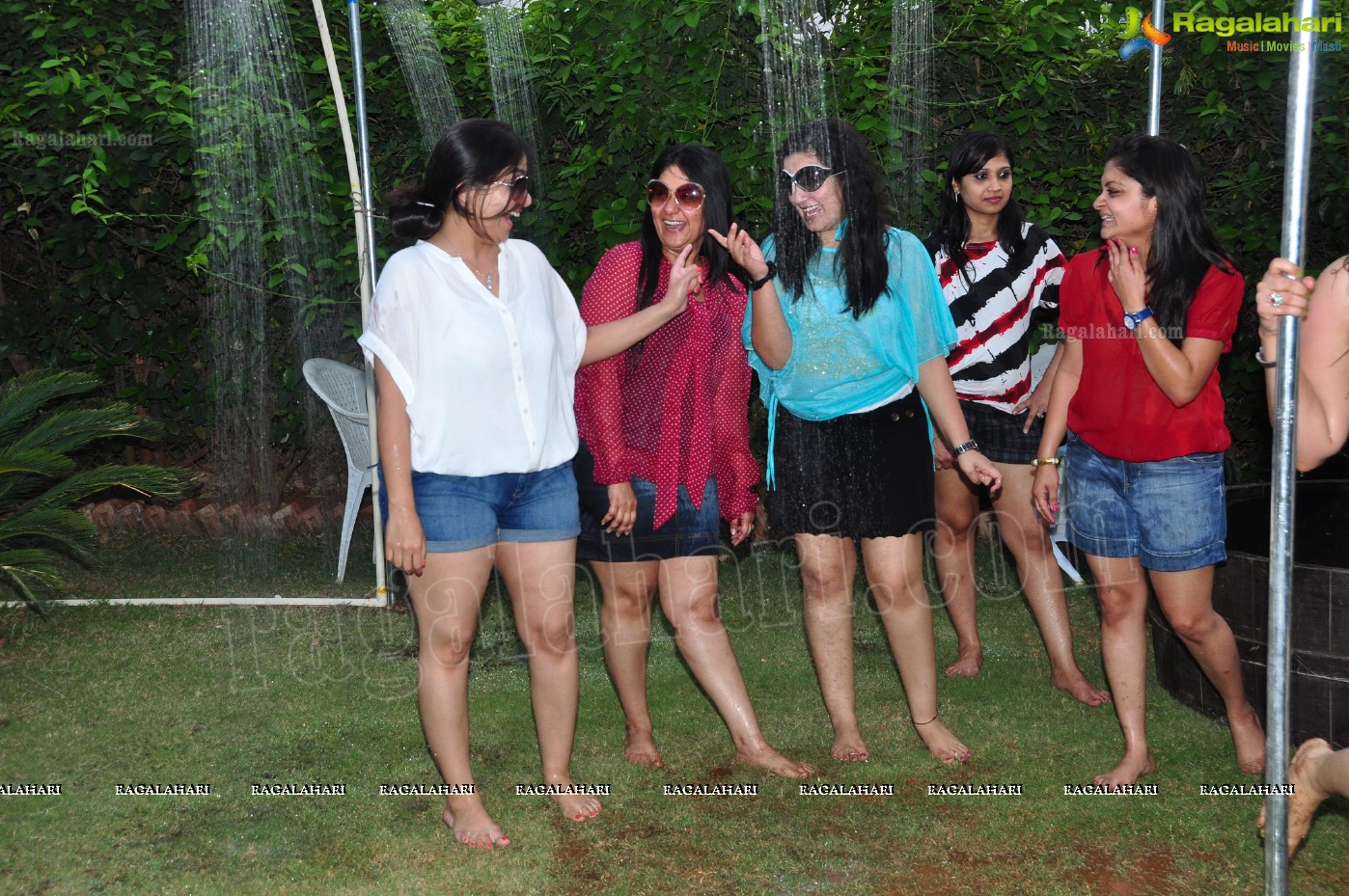 Shorts n Shots: Bash at Singh Farms by Raja Singh-Vinny Singh & Vicky Alag-Poonam Alag