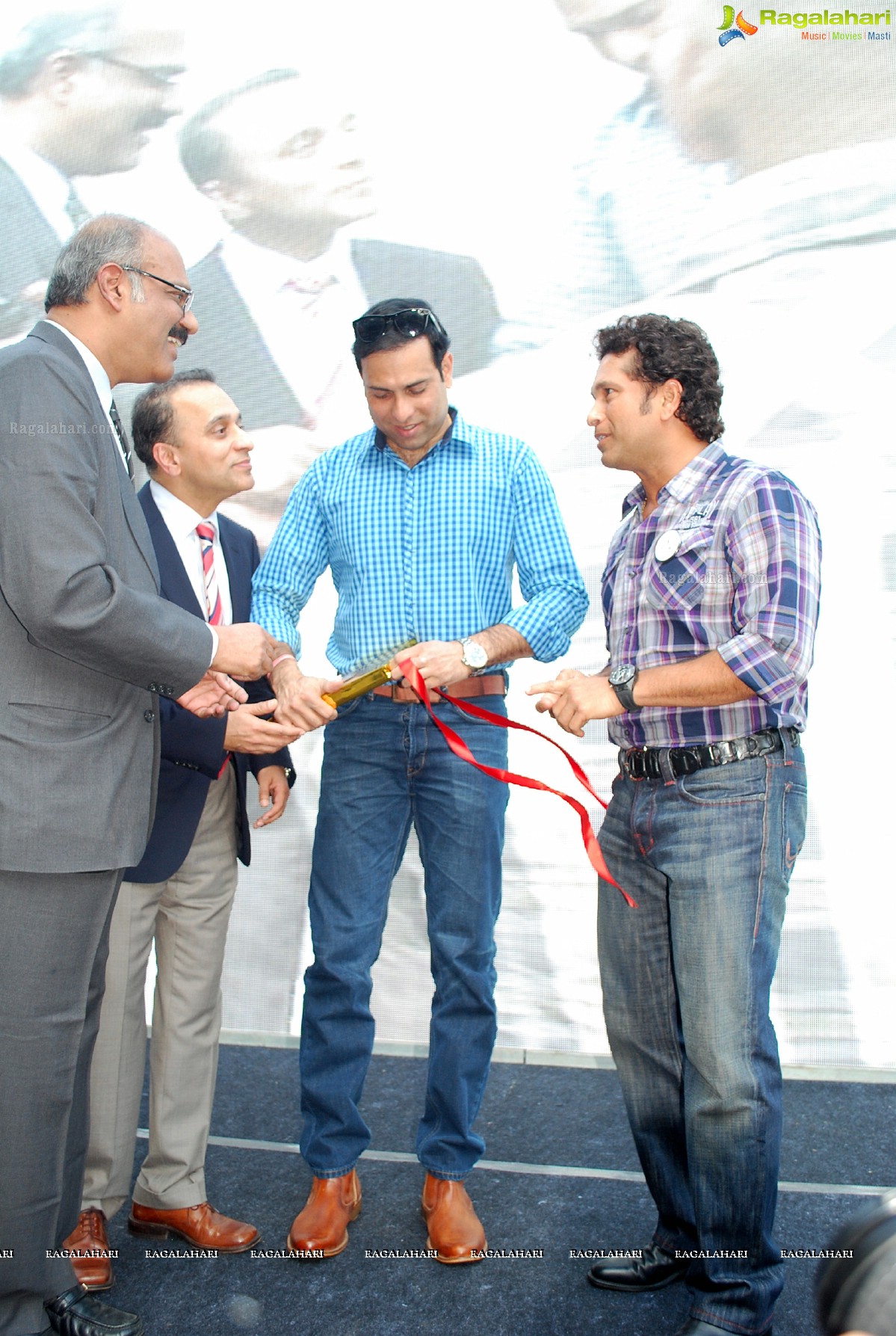 Sachin Tendulkar inaugurates AIG India's Gastrointestinal and Liver Foundation, Hyderabad