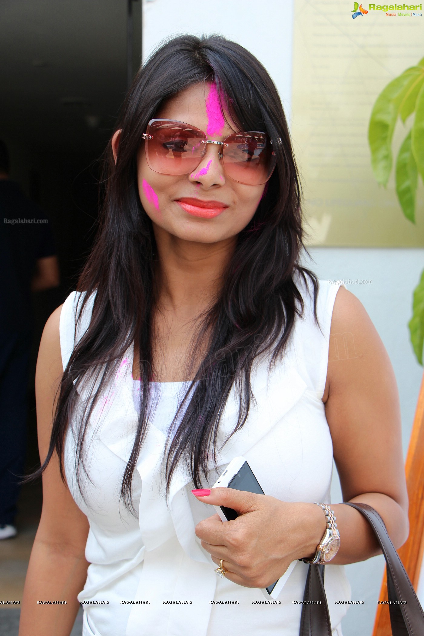 Club Se La Vie's 2013 Holi Bash at Radisson Blu Plaza, Hyderabad