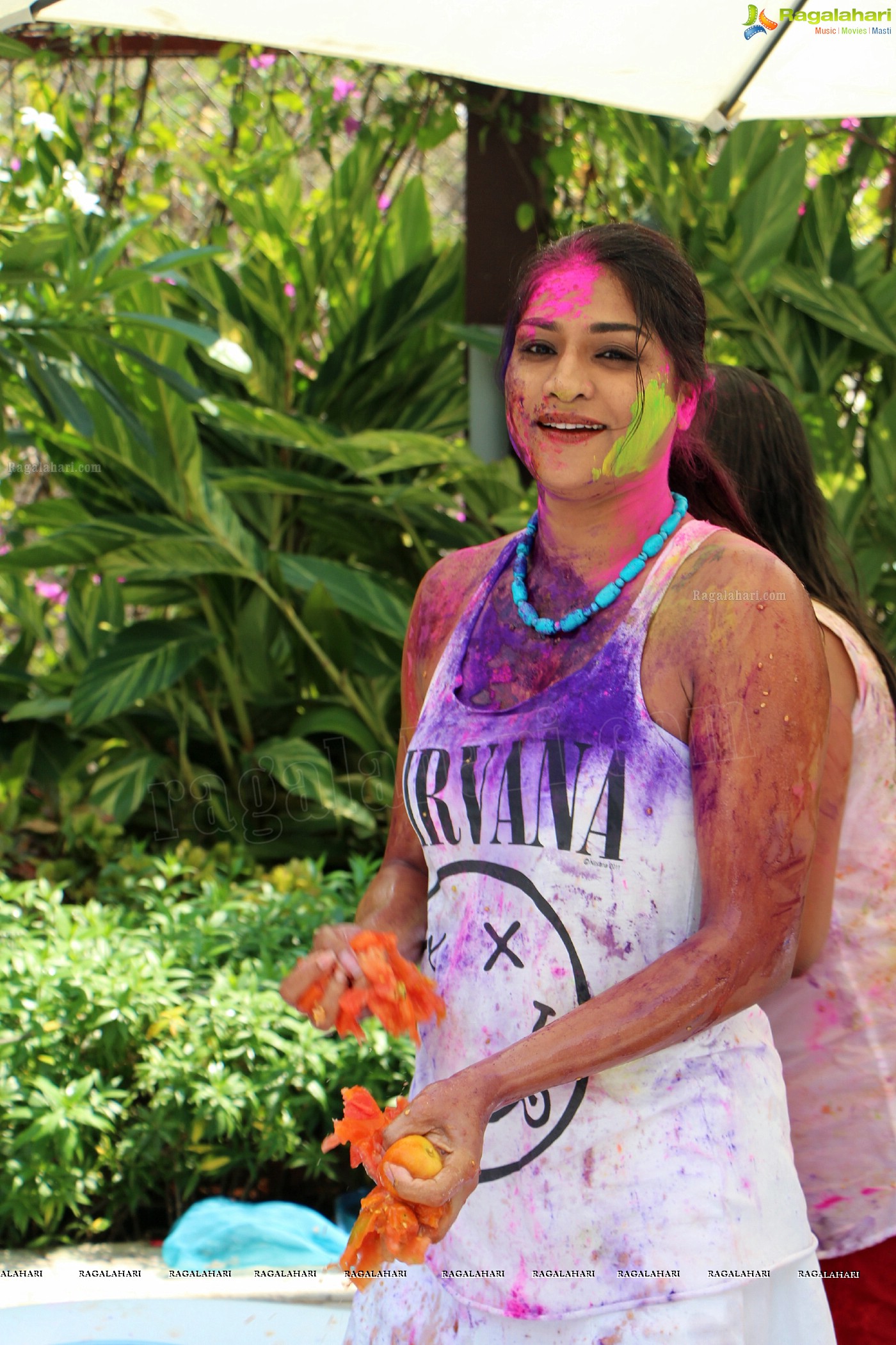 Club Se La Vie's 2013 Holi Bash at Radisson Blu Plaza, Hyderabad