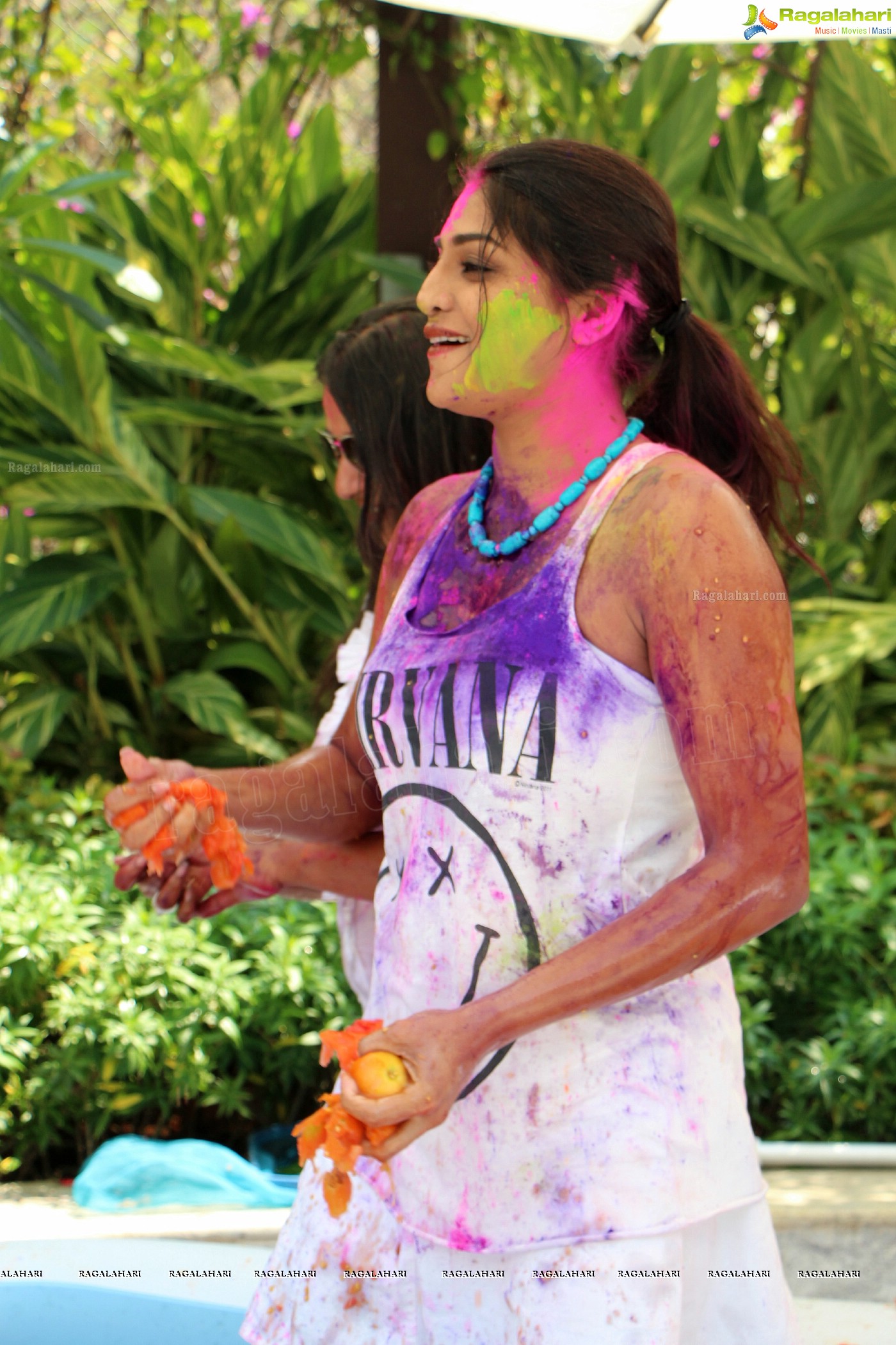 Club Se La Vie's 2013 Holi Bash at Radisson Blu Plaza, Hyderabad