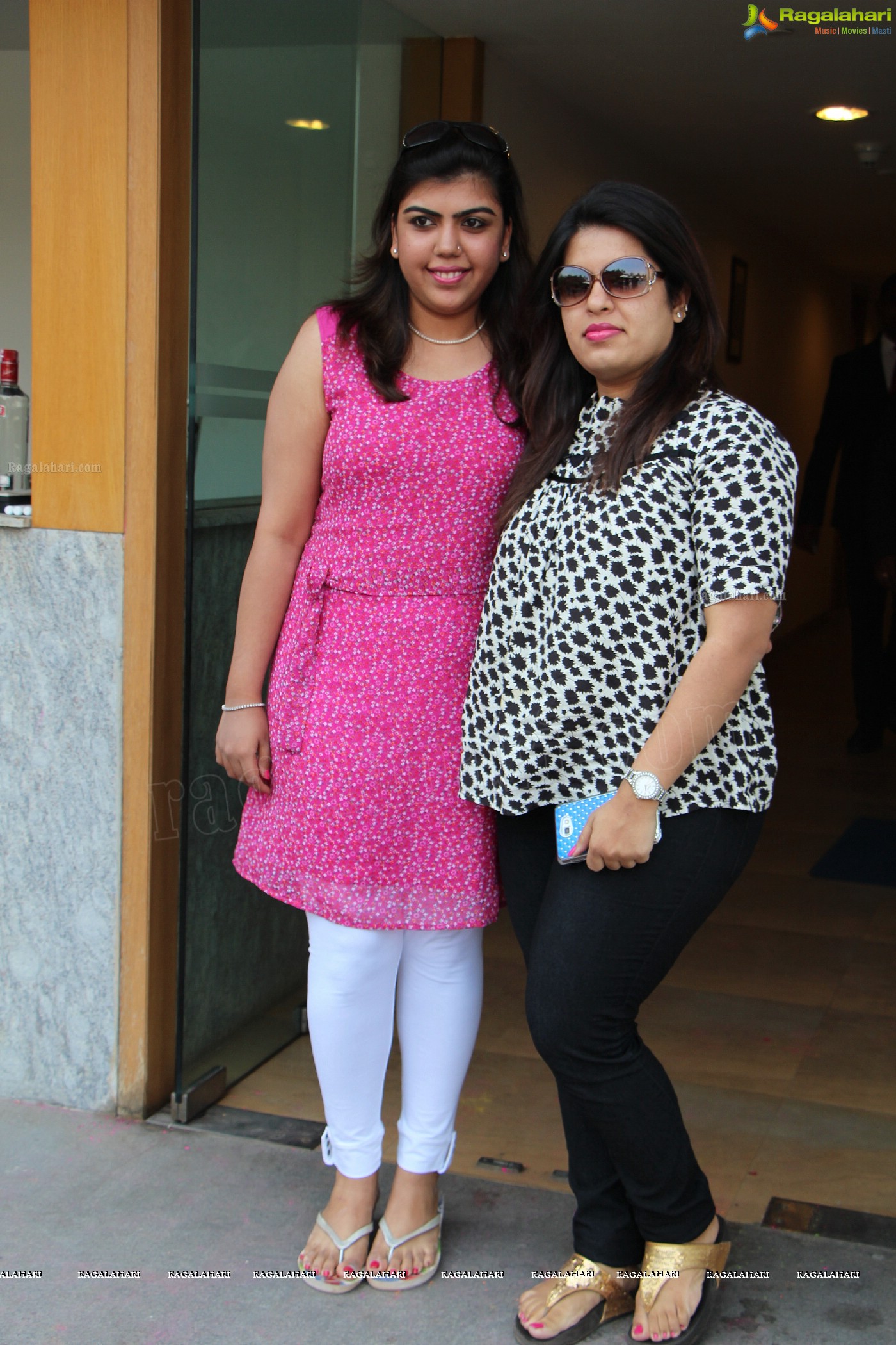 Club Se La Vie's 2013 Holi Bash at Radisson Blu Plaza, Hyderabad