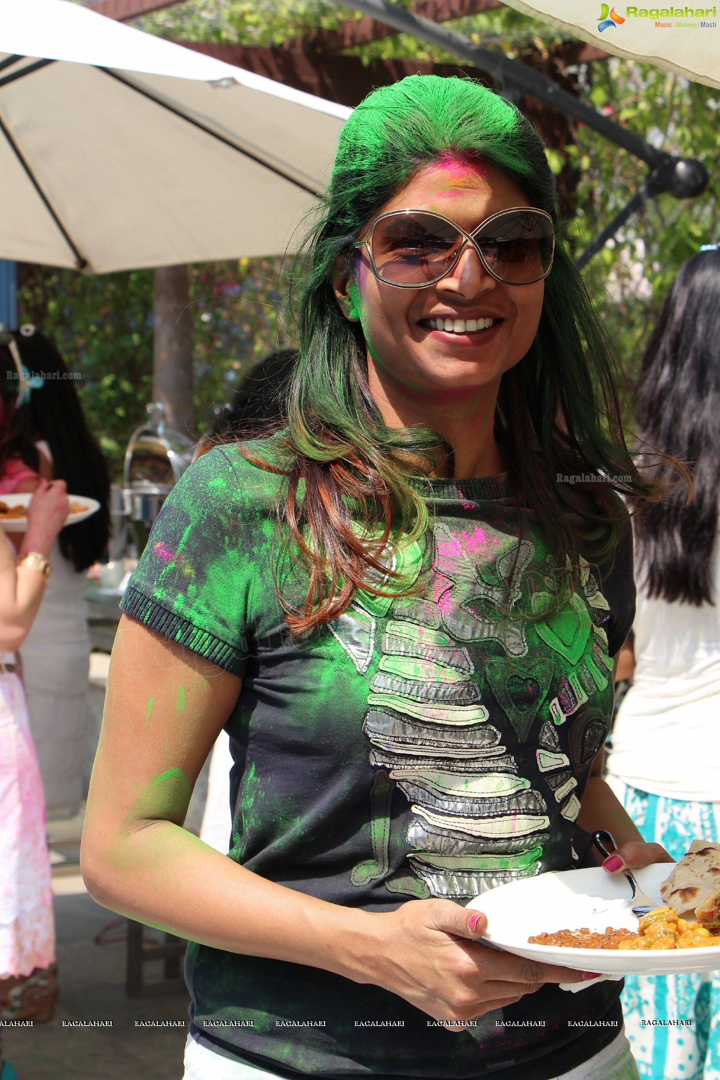 Club Se La Vie's 2013 Holi Bash at Radisson Blu Plaza, Hyderabad