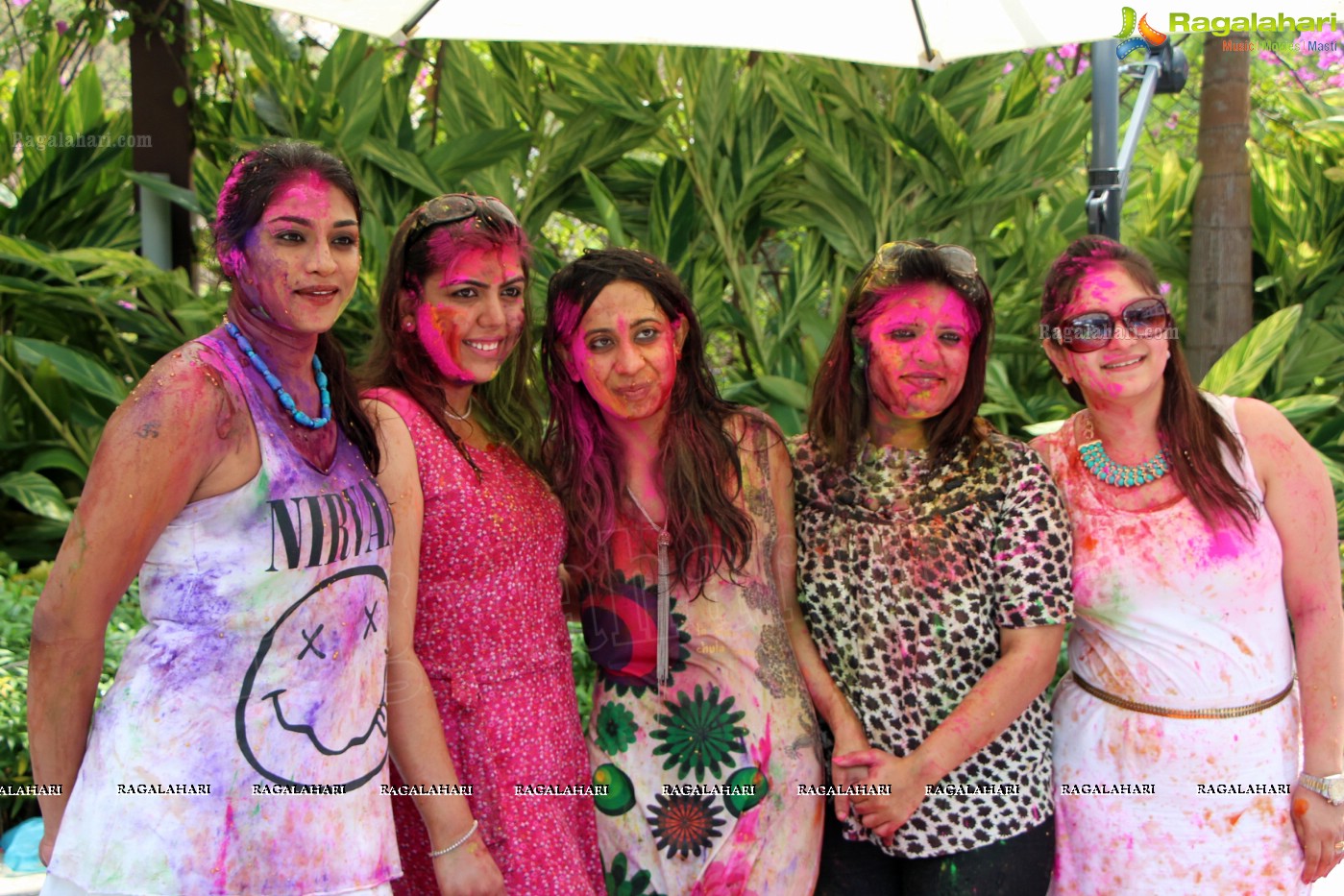 Club Se La Vie's 2013 Holi Bash at Radisson Blu Plaza, Hyderabad