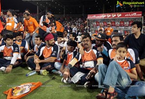 Veer Marathi Vs Mumbai Heroes Match