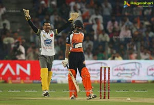 Veer Marathi Vs Mumbai Heroes Match