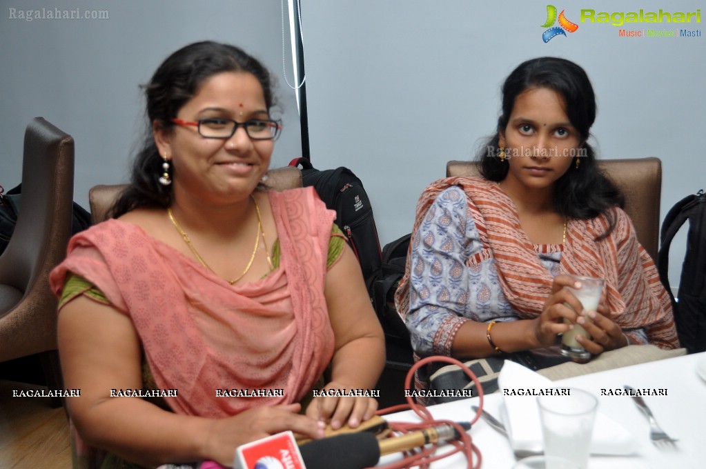 Venkatesh launches Rotis Restaurant, Hyderabad