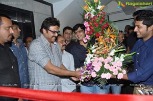 Venkatesh launches Rotis