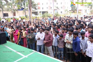 Hrudayam Ekkadunnadi College Tour