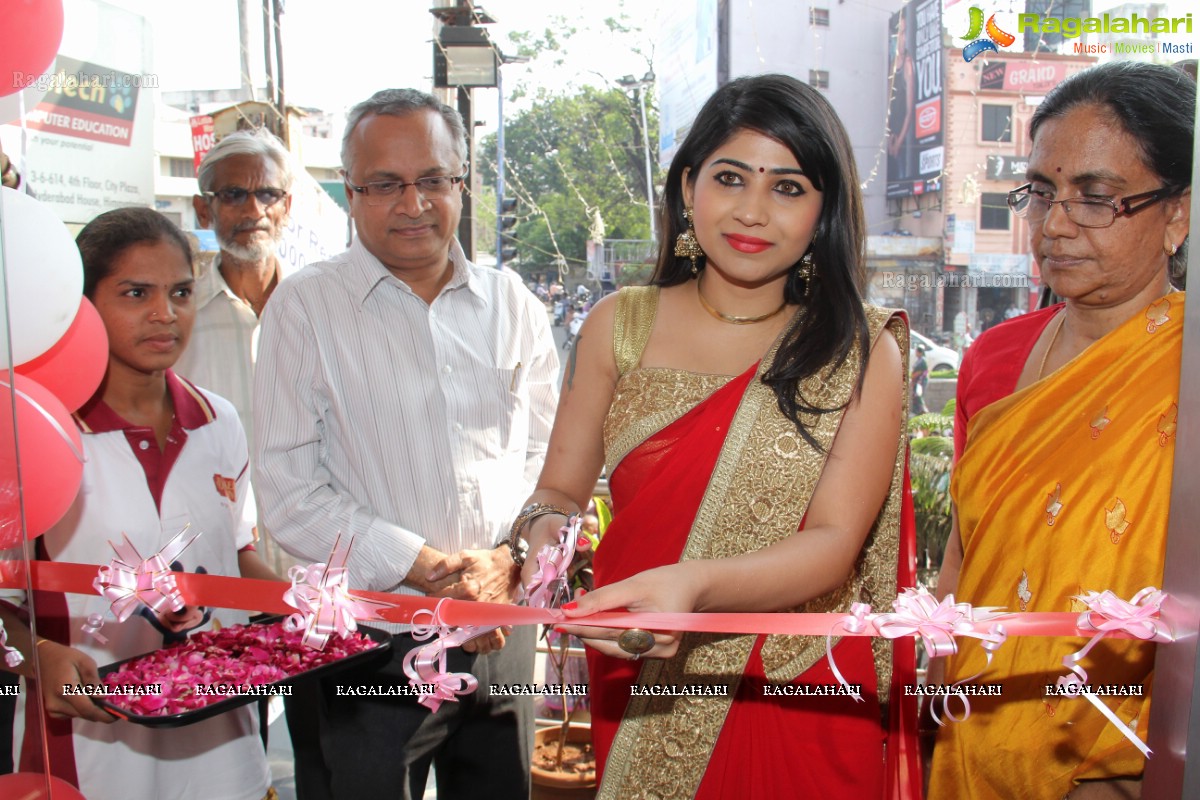 Madhulagna Das launches Bakers Inn at Himayatnagar, Hyderabad