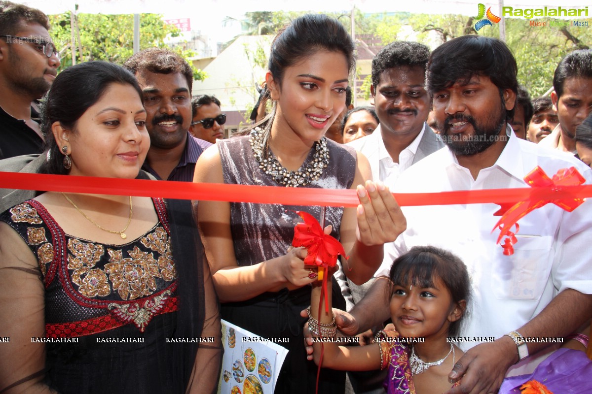 Amala Paul inaugurates Benze Vaccations Club, Hyderabad