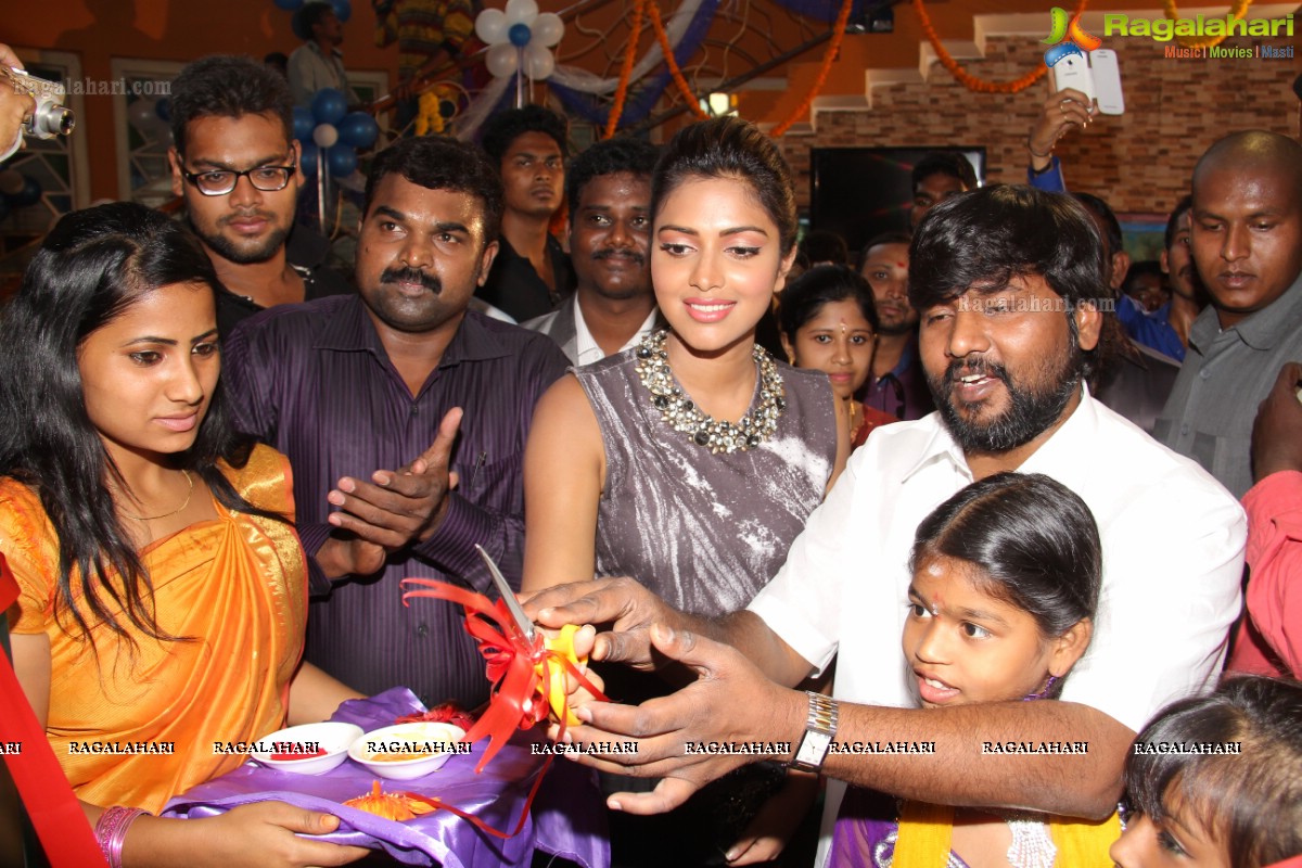 Amala Paul inaugurates Benze Vaccations Club, Hyderabad