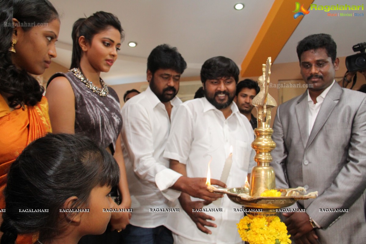 Amala Paul inaugurates Benze Vaccations Club, Hyderabad