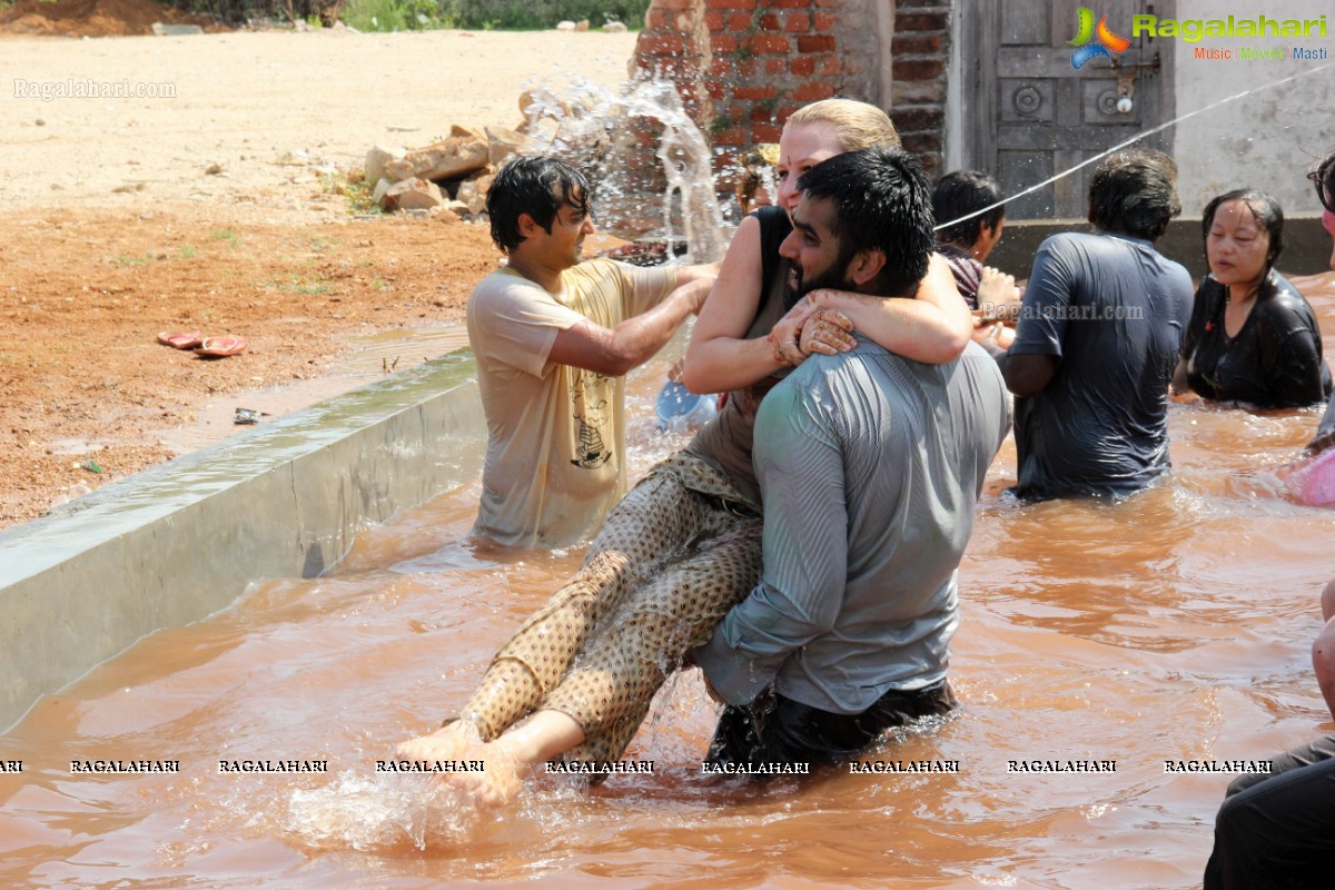 Holi Celebrations 2014 at Bhoot Bungalow, Hyderabad