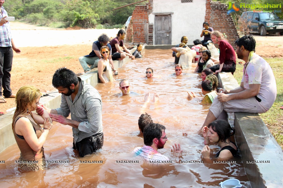 Holi Celebrations 2014 at Bhoot Bungalow, Hyderabad