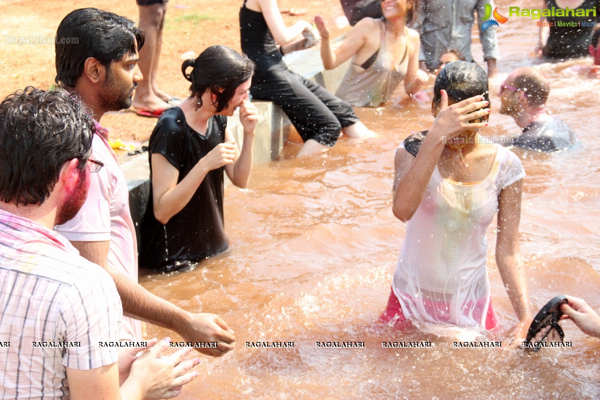 Holi Celebrations 2014 at Bhoot Bungalow, Hyderabad