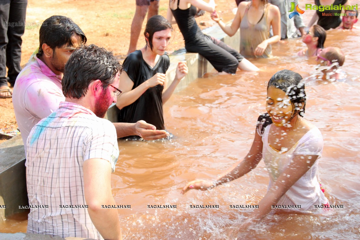 Holi Celebrations 2014 at Bhoot Bungalow, Hyderabad